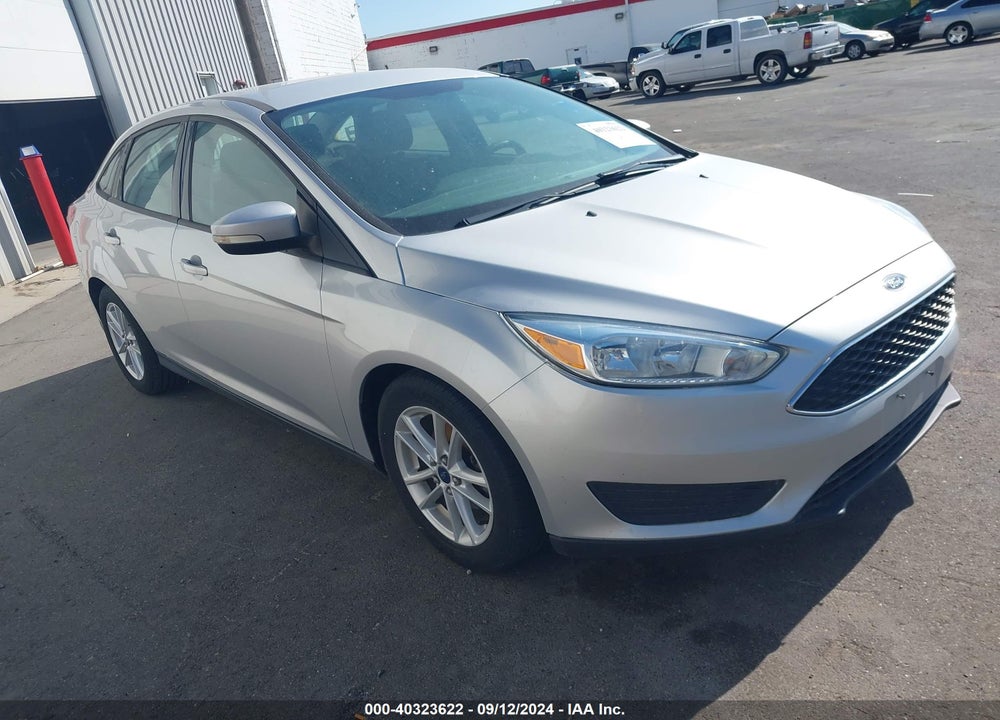 2015 FORD FOCUS SE VIN: 1FADP3F20FL204088