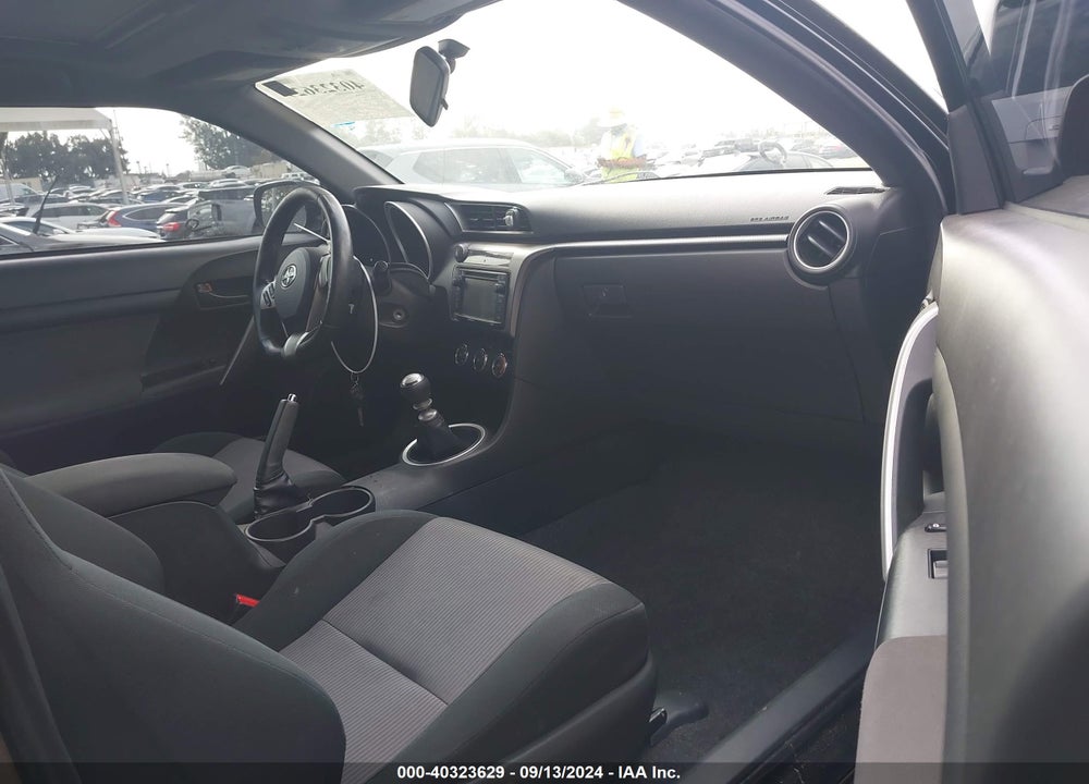 2015 SCION TC VIN: JTKJF5C74F3093646