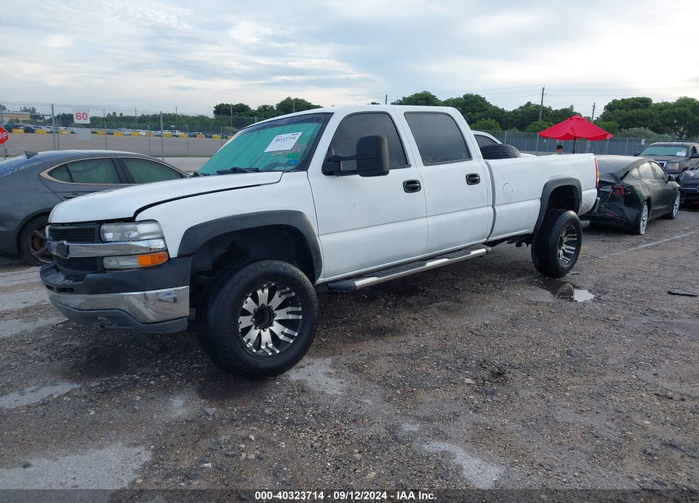 2001 CHEVROLET SILVERADO 2500HD VIN: 1GCHC23U21F122653