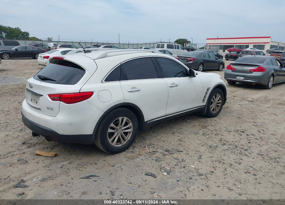 2009 INFINITI FX35 VIN: JNRAS18U29M101347