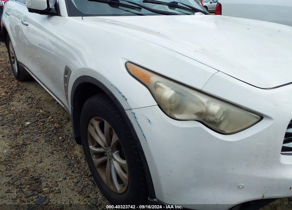 2009 INFINITI FX35 VIN: JNRAS18U29M101347