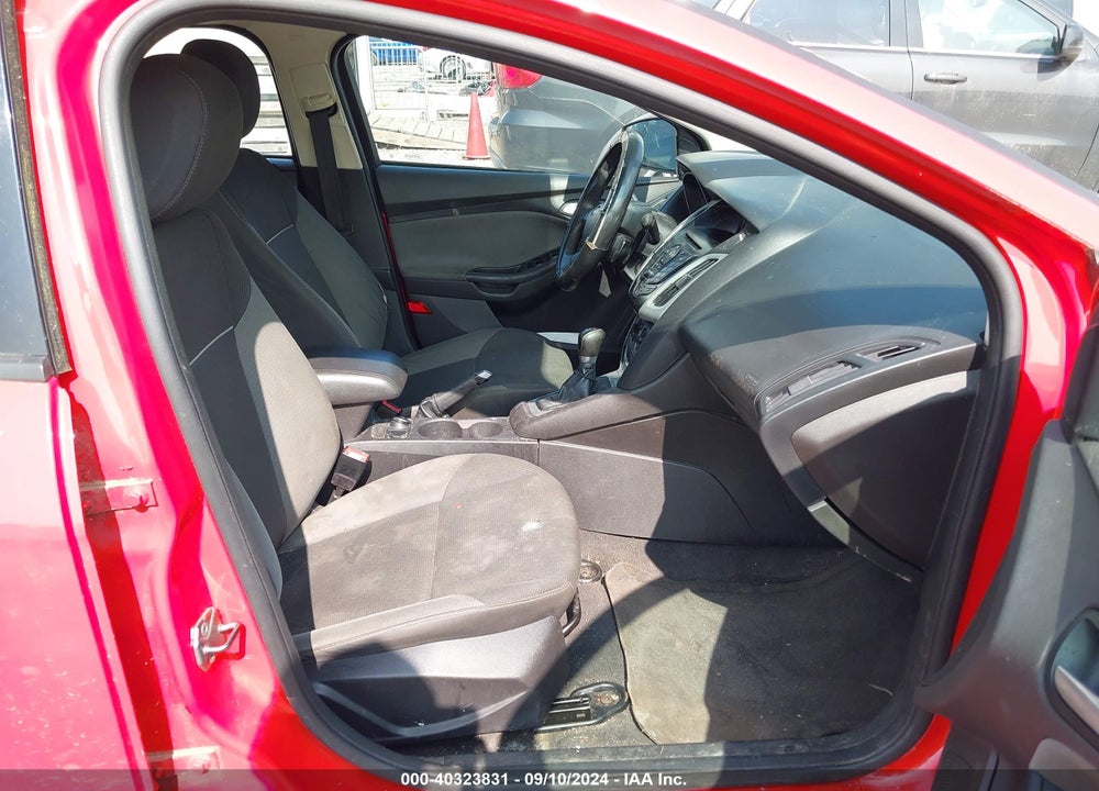 2013 FORD FOCUS SE VIN: 1FADP3F21DL379107