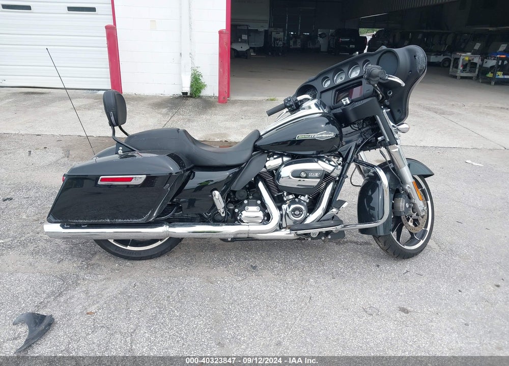 2023 HARLEY-DAVIDSON FLHX VIN: 1HD1KBC11PB630671