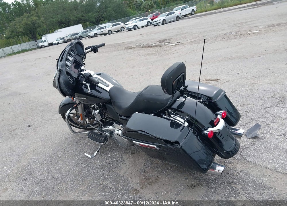 2023 HARLEY-DAVIDSON FLHX VIN: 1HD1KBC11PB630671