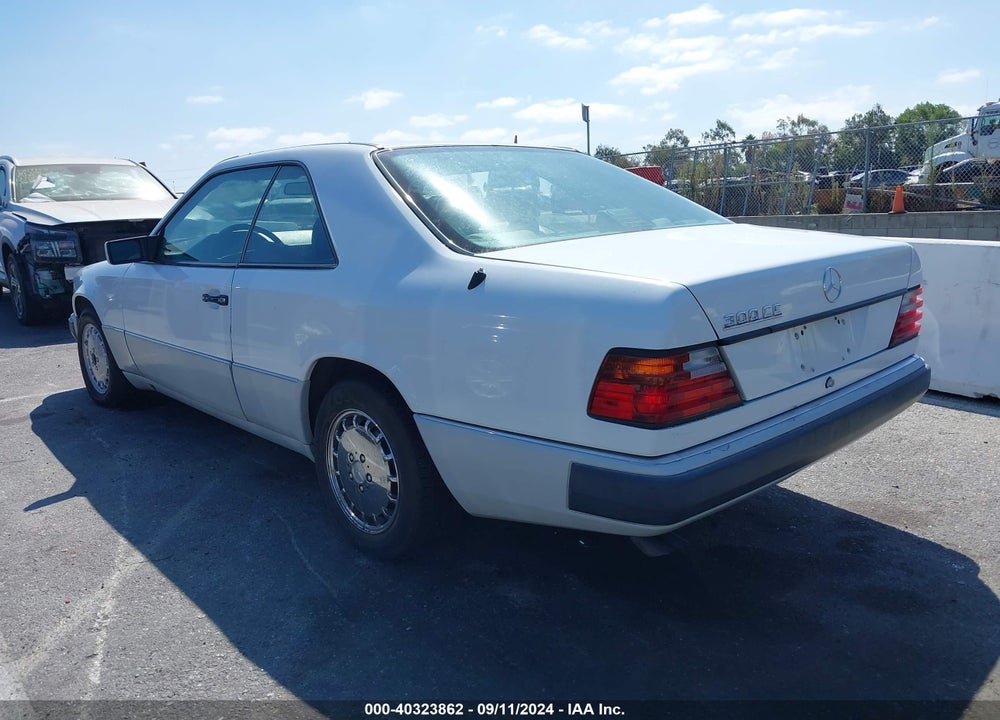 1991 MERCEDES-BENZ 300 CE VIN: WDBEA51D4MB340133