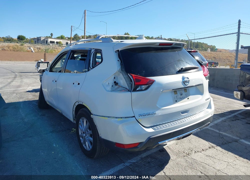 2018 NISSAN ROGUE SV VIN: KNMAT2MV0JP593848