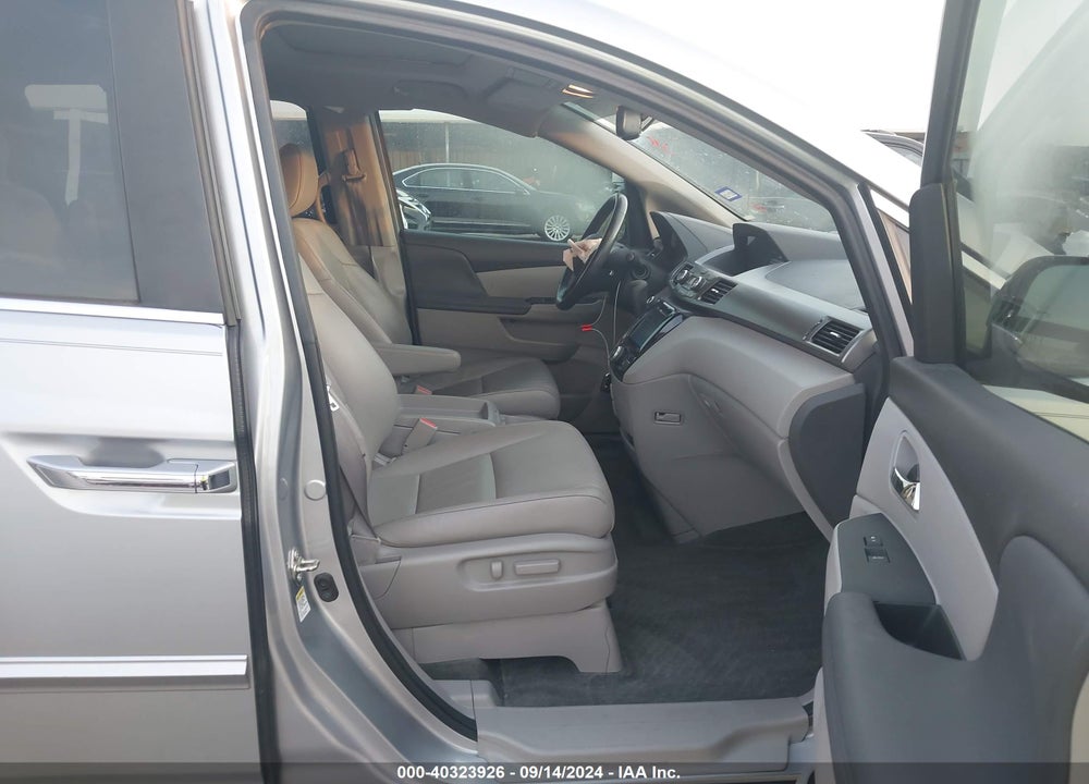 2016 HONDA ODYSSEY EX-L VIN: 5FNRL5H6XGB100607