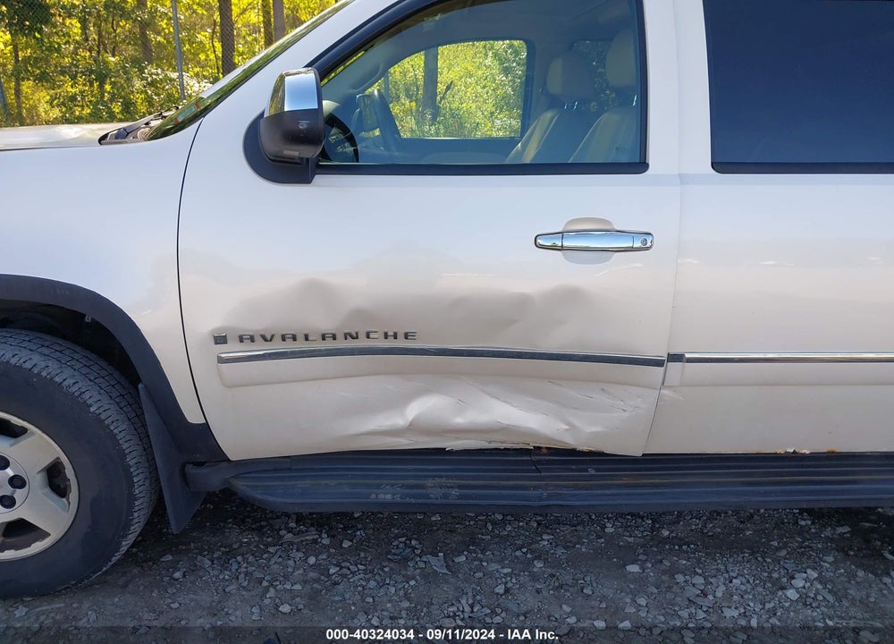 2009 CHEVROLET AVALANCHE 1500 LTZ VIN: 3GNFK320X9G215727