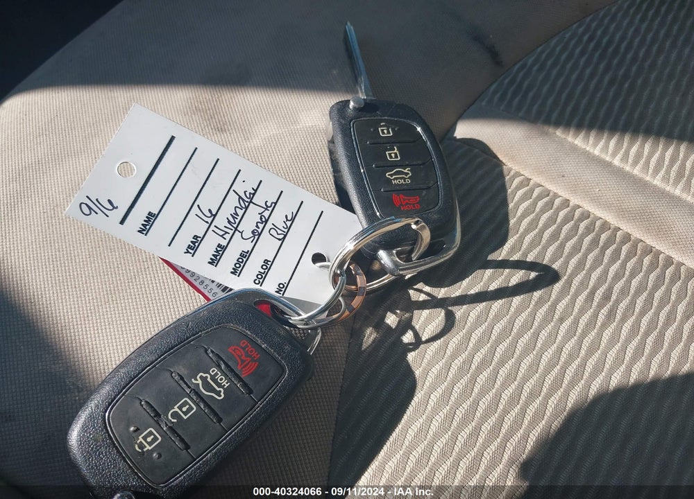 2017 HYUNDAI SONATA SE VIN: 5NPE24AF6HH438305