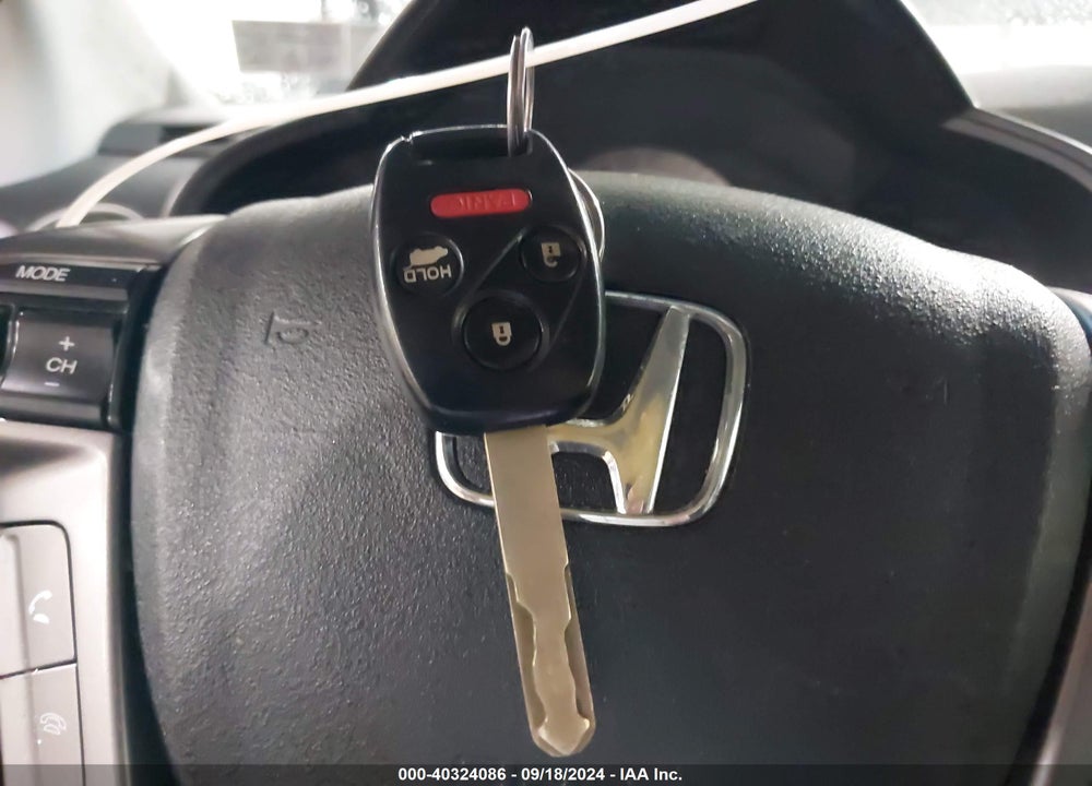 2012 HONDA PILOT TOURING VIN: 5FNYF4H90CB053508
