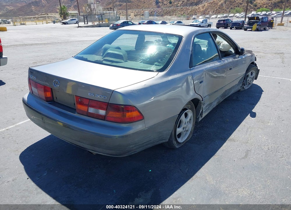 1997 LEXUS ES 300 VIN: JT8BF22G5V5004356