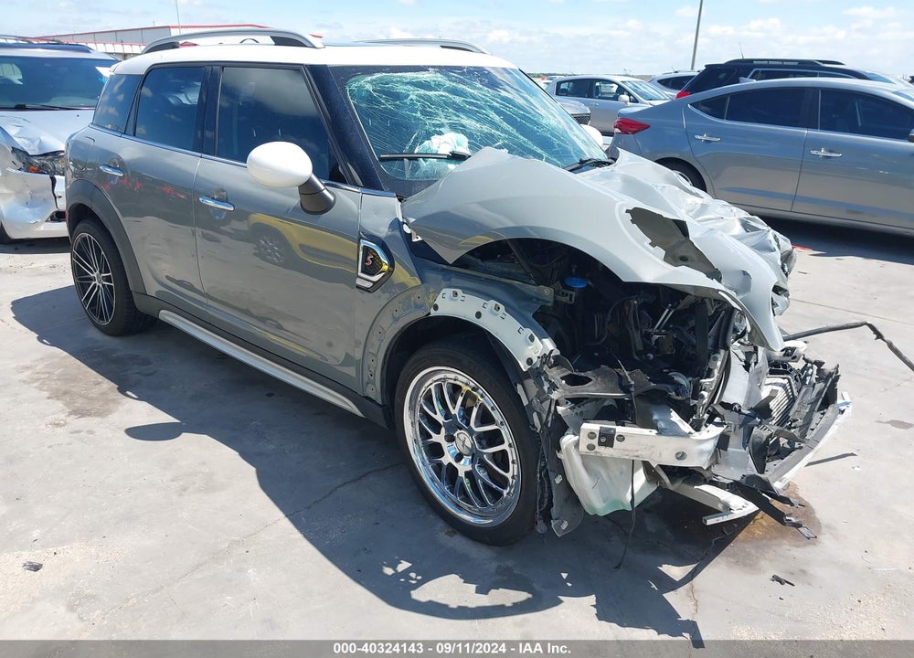 2018 MINI COUNTRYMAN COOPER S VIN: WMZYT3C33J3E00610