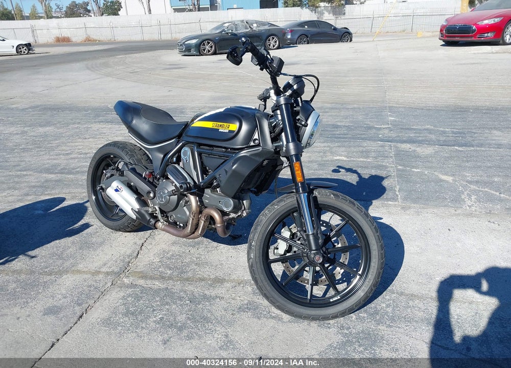 2017 DUCATI SCRAMBLER 800 VIN: ML015ANM6HT011330