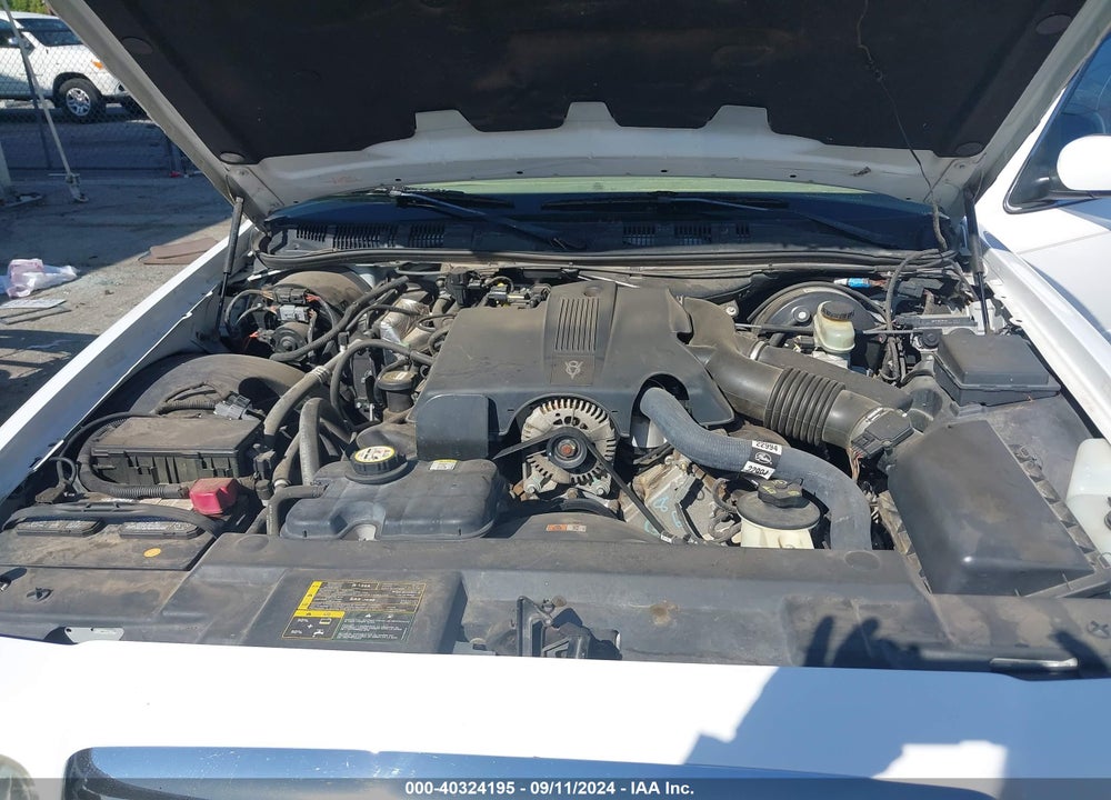 2003 FORD CROWN VICTORIA LX VIN: 2FAFP74W43X110087
