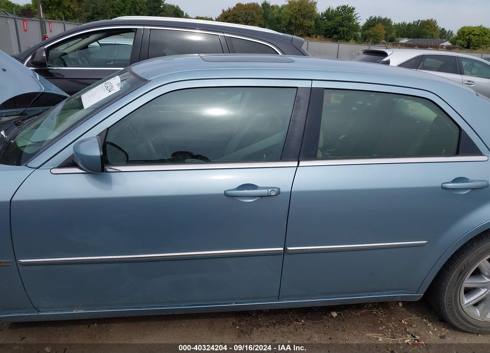 2008 CHRYSLER 300 TOURING VIN: 2C3LA53G88H283131