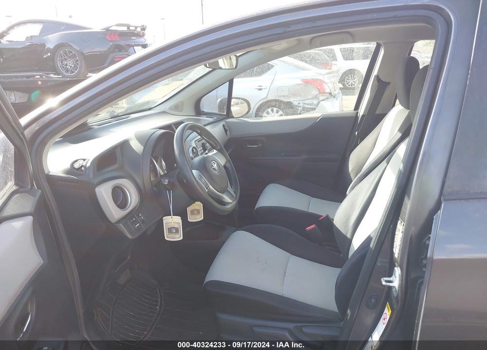 2013 TOYOTA YARIS LE VIN: JTDKTUD3XDD548582