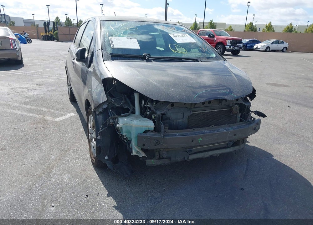 2013 TOYOTA YARIS LE VIN: JTDKTUD3XDD548582