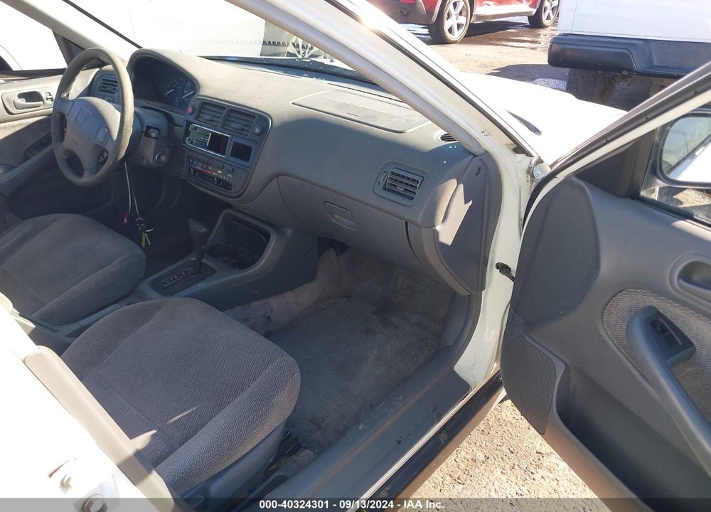 1998 HONDA CIVIC LX VIN: 2HGEJ6673WH553662
