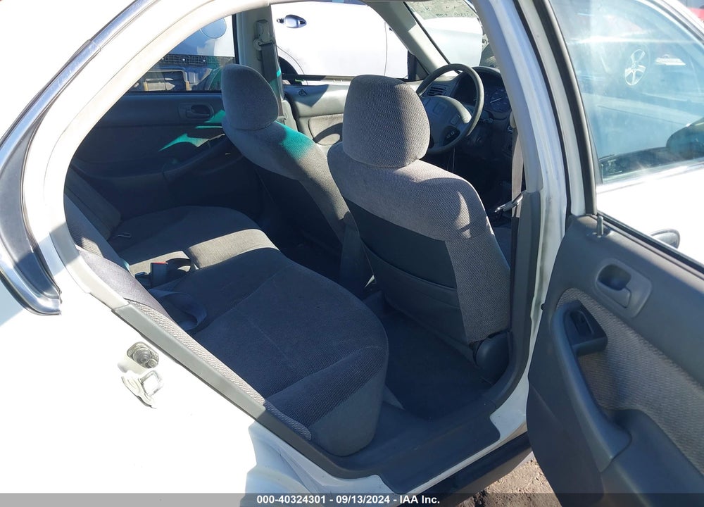 1998 HONDA CIVIC LX VIN: 2HGEJ6673WH553662