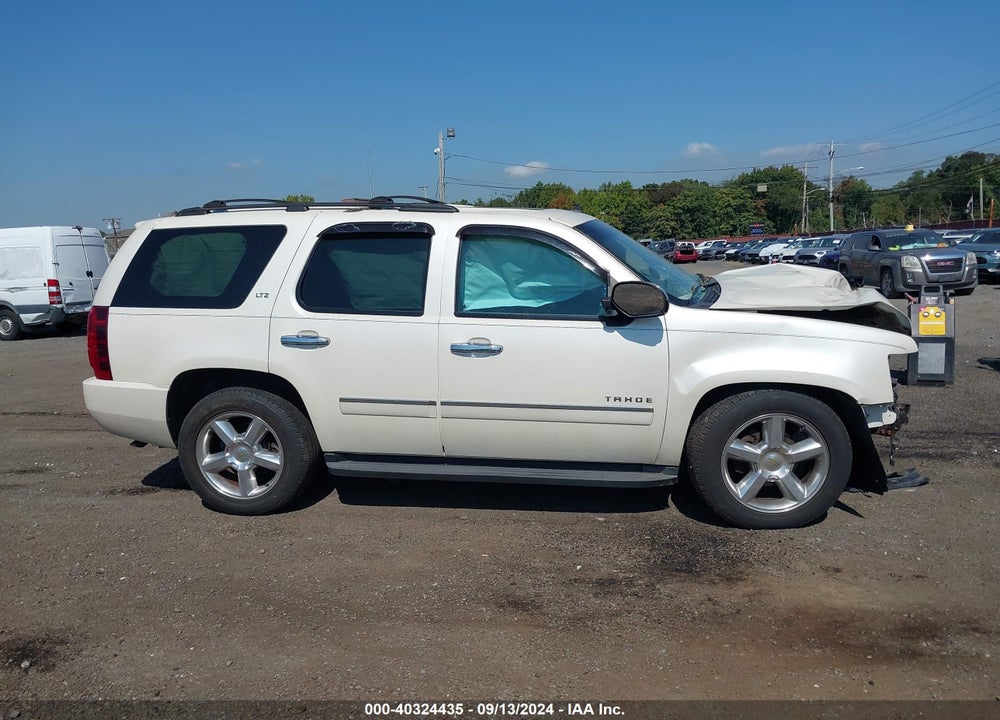 2014 CHEVROLET TAHOE LTZ VIN: 1GNSKCE03ER152328