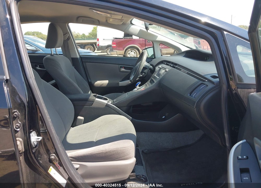 2014 TOYOTA PRIUS TWO VIN: JTDKN3DU5E1776554