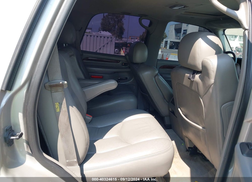 2004 CADILLAC ESCALADE STANDARD VIN: 1GYEC63T44R110938