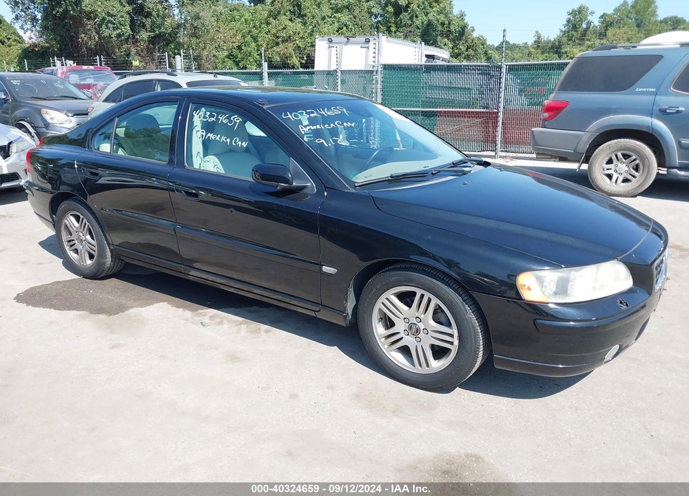 2005 VOLVO S60 2.5T VIN: YV1RS592052457660