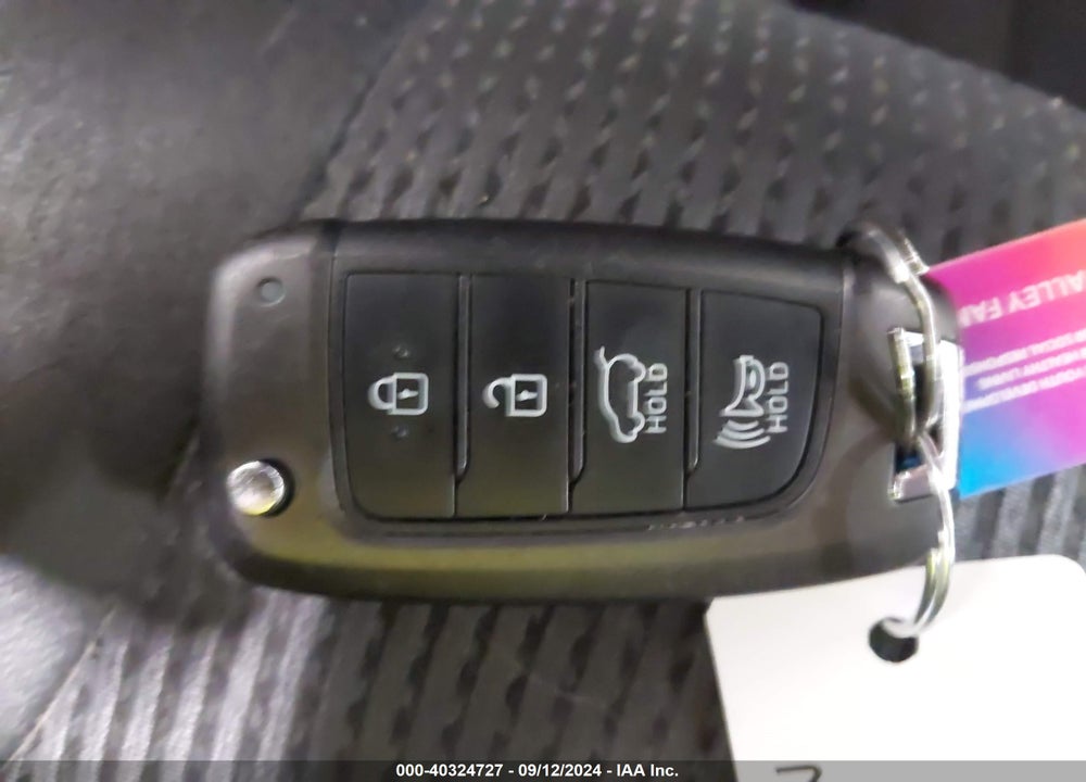 2019 HYUNDAI SANTA FE SE VIN: 5NMS2CAD0KH035050