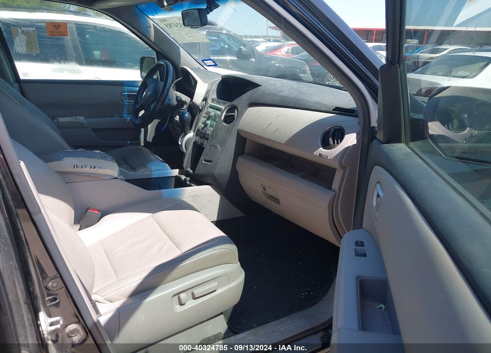 2011 HONDA PILOT EX-L VIN: 5FNYF3H56BB004481