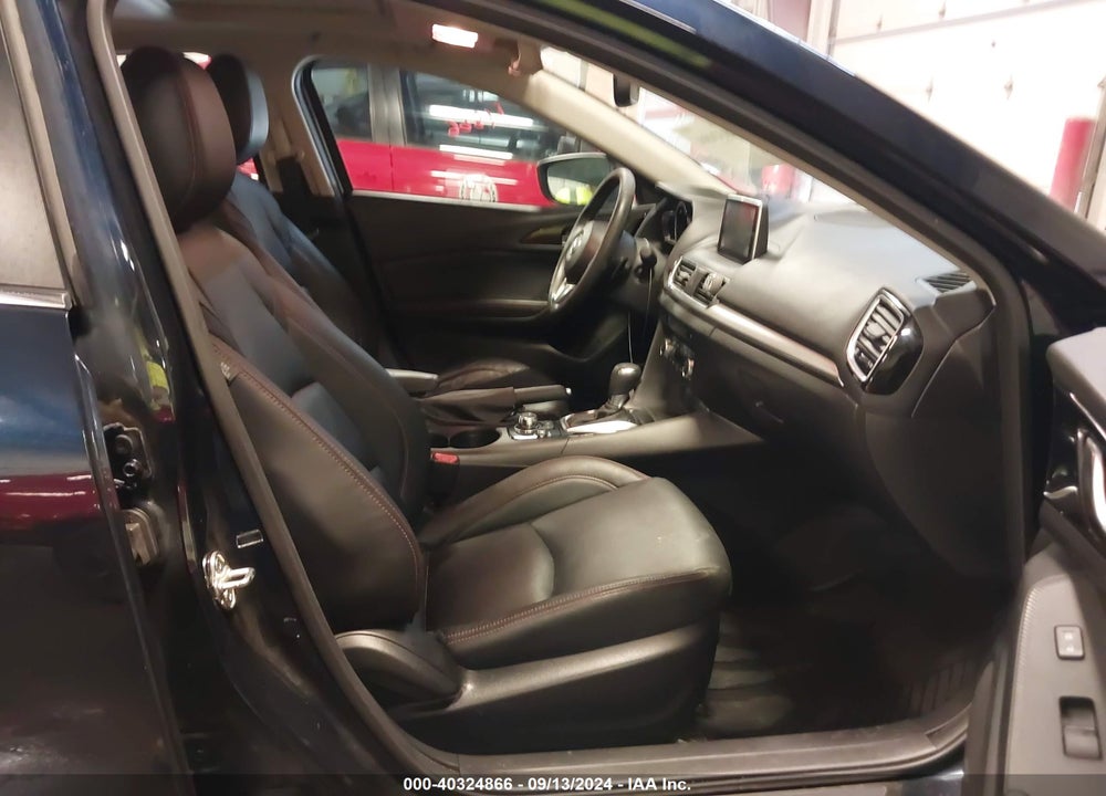 2015 MAZDA 3 S TOURING VIN: JM1BM1V38F1238719