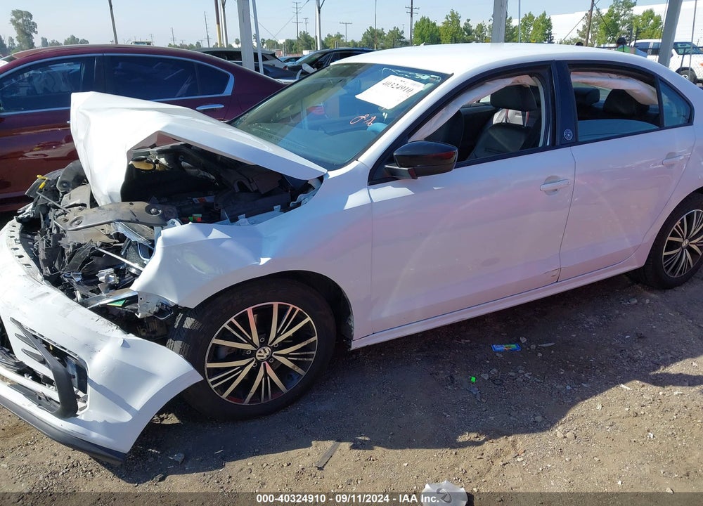 2018 VOLKSWAGEN JETTA VIN: 3VWDB7AJ6JM205930