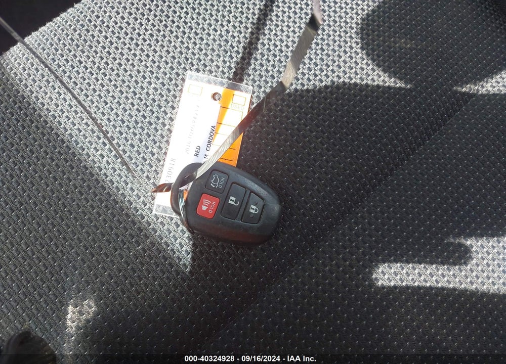 2016 TOYOTA RAV4 XLE VIN: 2T3RFREVXGW421633