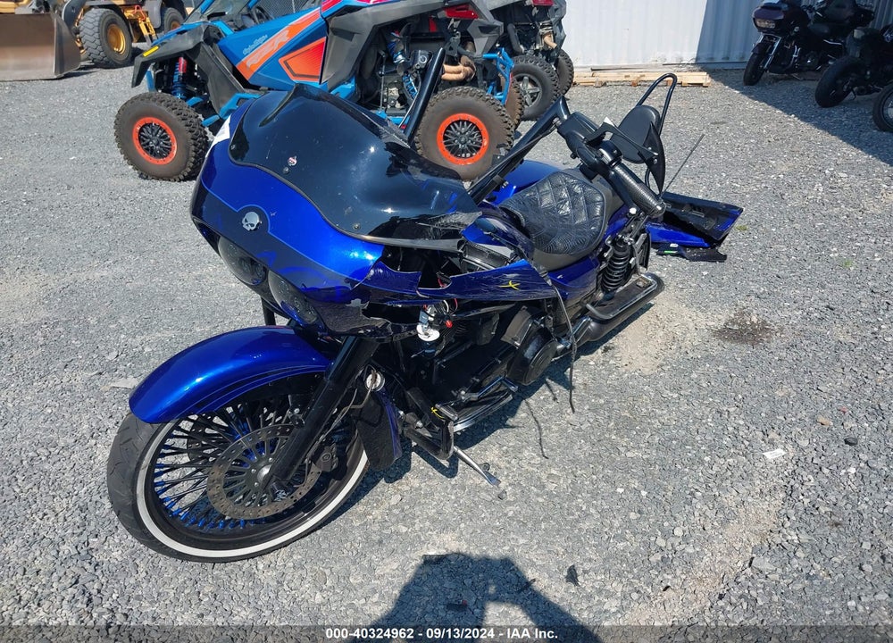 2012 HARLEY-DAVIDSON FLTRXSE CVO ROAD GLIDE CUSTOM VIN: 1HD1TC81XCB960783