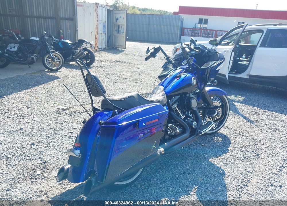 2012 HARLEY-DAVIDSON FLTRXSE CVO ROAD GLIDE CUSTOM VIN: 1HD1TC81XCB960783