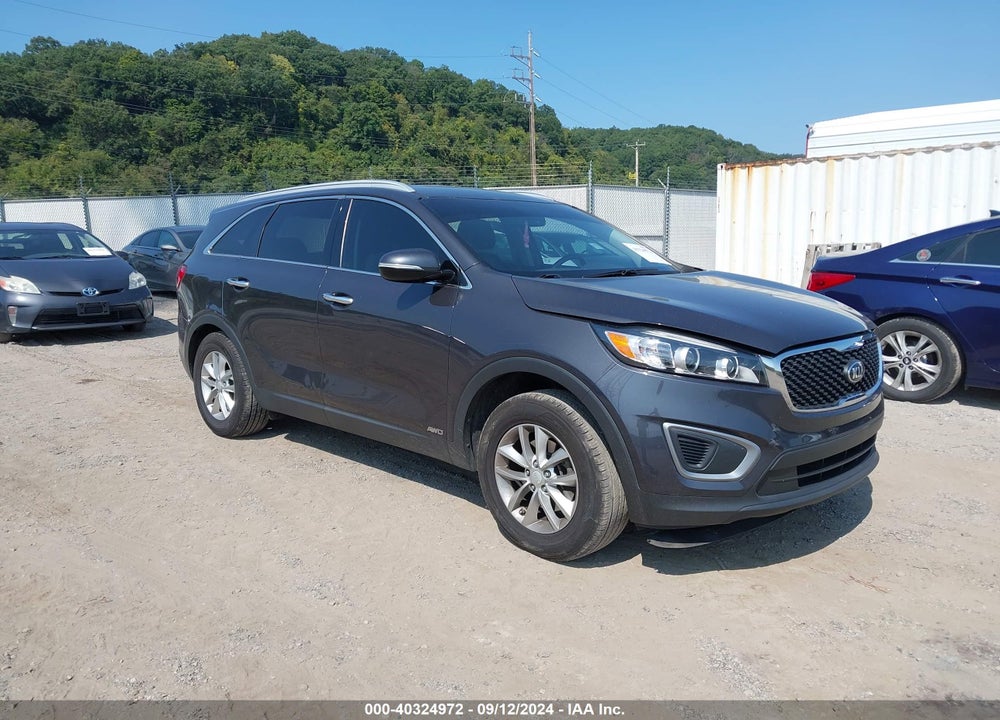 2016 KIA SORENTO 2.4L LX VIN: 5XYPGDA3XGG136635