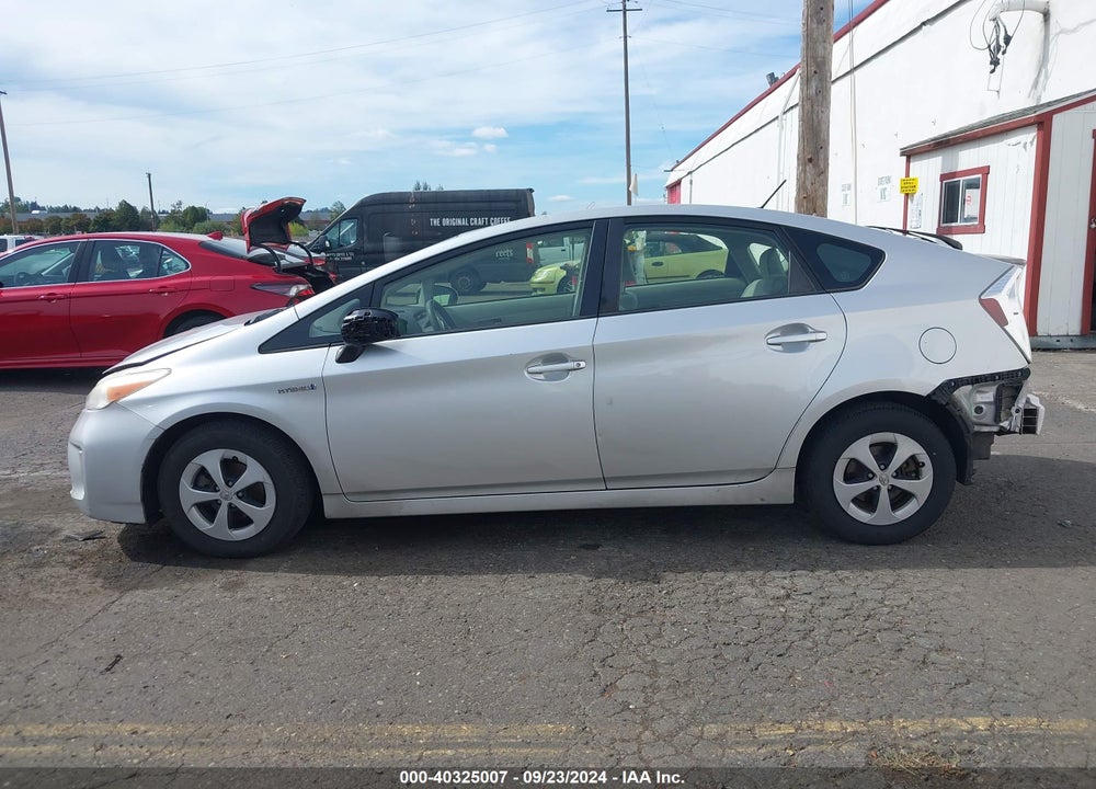 2013 TOYOTA PRIUS TWO VIN: JTDKN3DUXD0341002