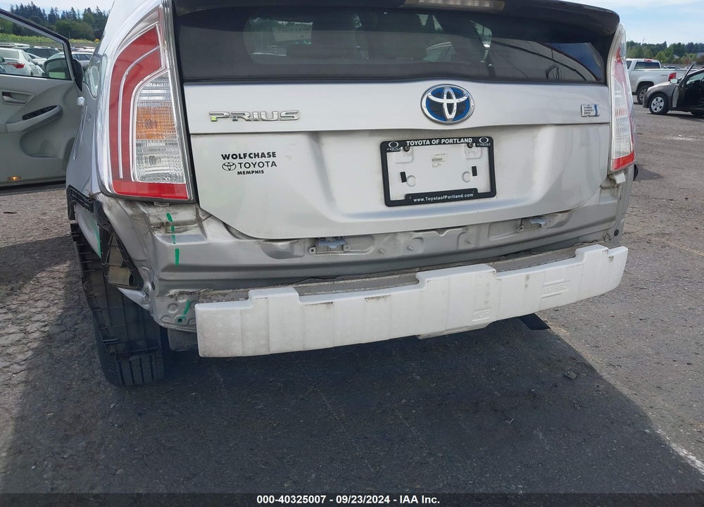 2013 TOYOTA PRIUS TWO VIN: JTDKN3DUXD0341002