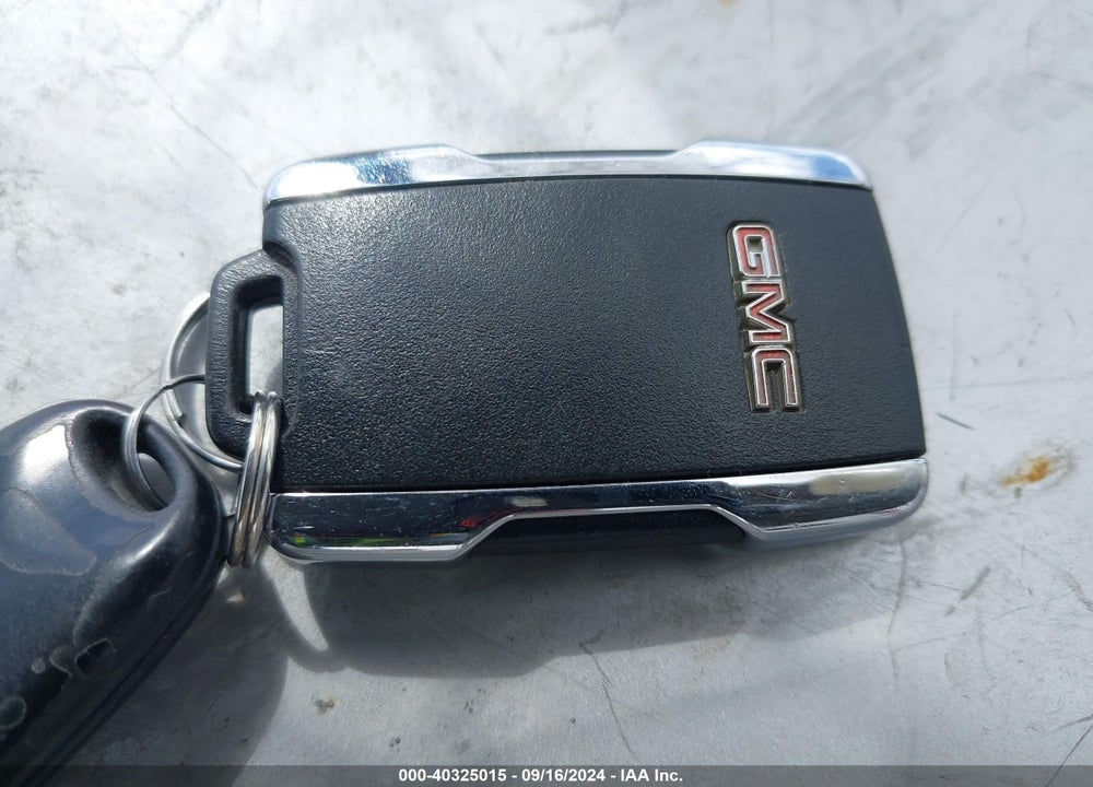 2014 GMC SIERRA 1500 DENALI VIN: 3GTP1WEJ4EG455971