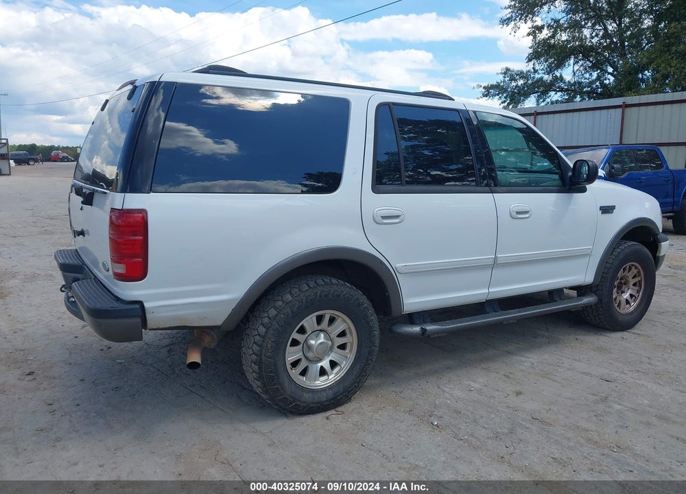 2002 FORD EXPEDITION XLT VIN: 1FMPU16L32LA52374