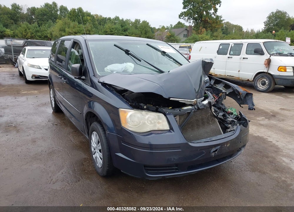 2008 CHRYSLER TOWN & COUNTRY LX VIN: 2A8HR44H38R667896