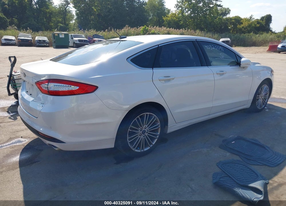 2015 FORD FUSION SE VIN: 3FA6P0HD7FR124021