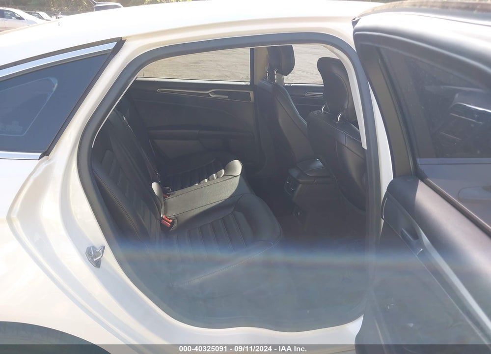 2015 FORD FUSION SE VIN: 3FA6P0HD7FR124021