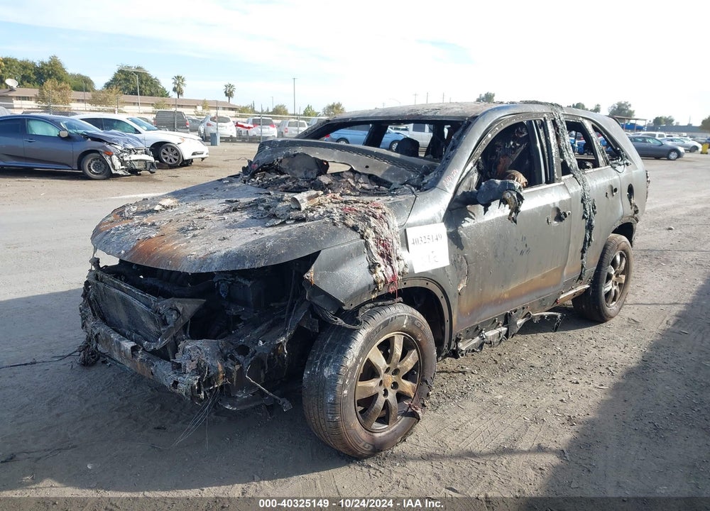 2013 KIA SORENTO LX VIN: 5XYKT3A14DG410776