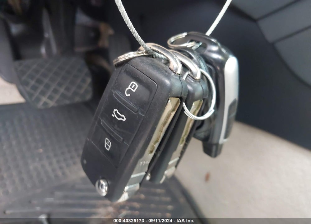 2015 VOLKSWAGEN JETTA 2.0L TDI SE VIN: 3VWLA7AJ1FM342084