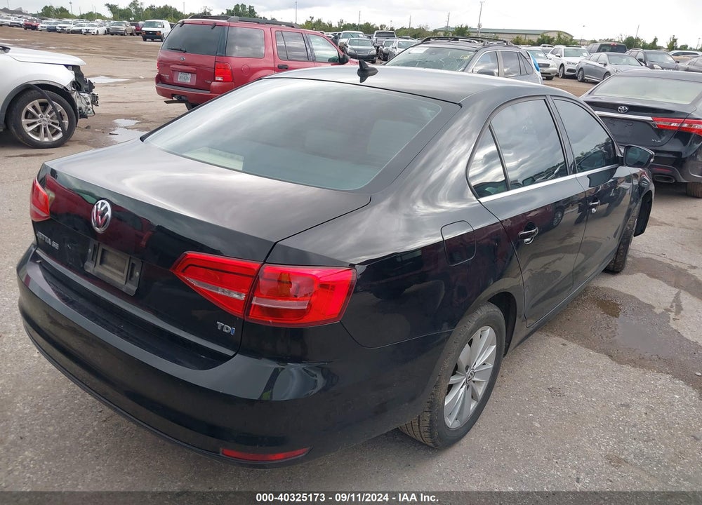 2015 VOLKSWAGEN JETTA 2.0L TDI SE VIN: 3VWLA7AJ1FM342084