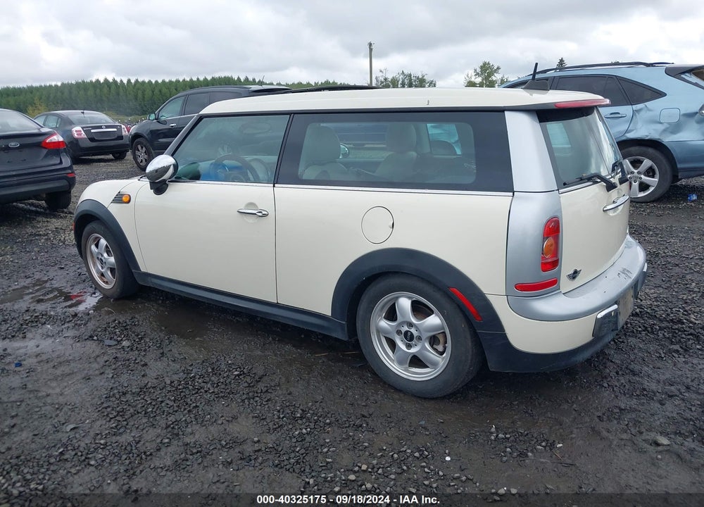2009 MINI COOPER CLUBMAN VIN: WMWML33549TN69279