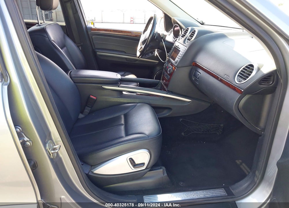2010 MERCEDES-BENZ GL 450 VIN: 4JGBF7BEXAA537801