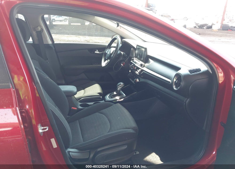 2019 KIA FORTE S VIN: 3KPF34ADXKE042082