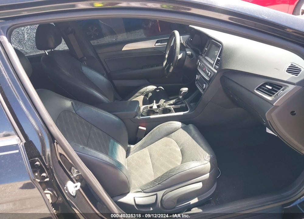 2019 HYUNDAI SONATA SPORT VIN: 5NPE34AF9KH733743