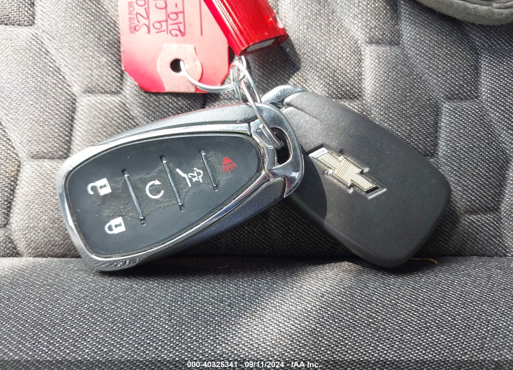 2019 CHEVROLET EQUINOX LT VIN: 3GNAXKEV6KS665035